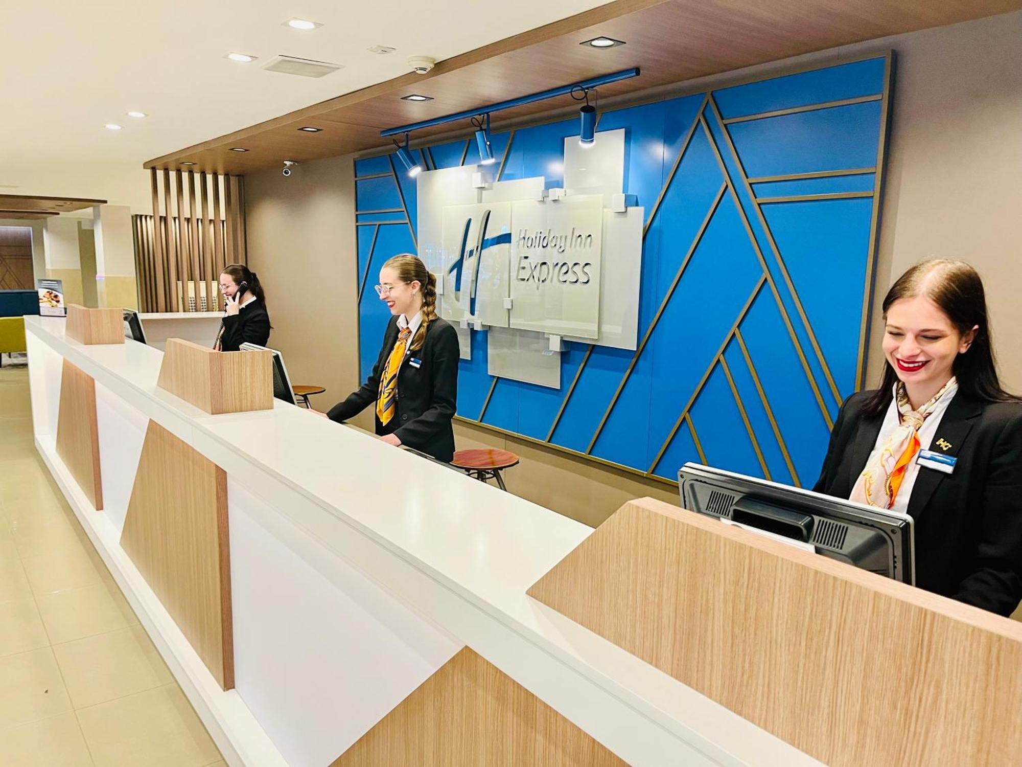 Holiday Inn Express Rosario By Ihg Bagian luar foto