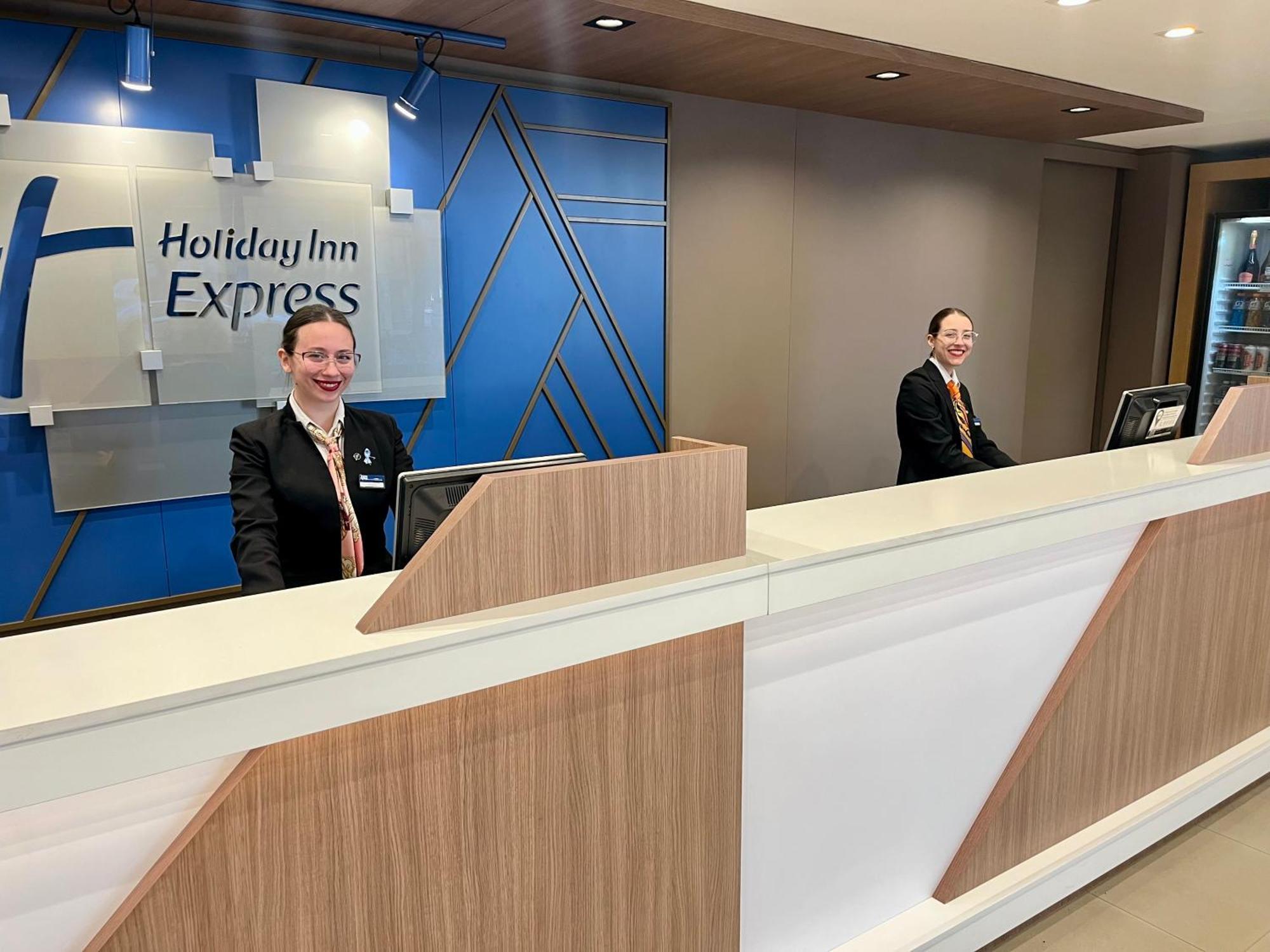 Holiday Inn Express Rosario By Ihg Bagian luar foto