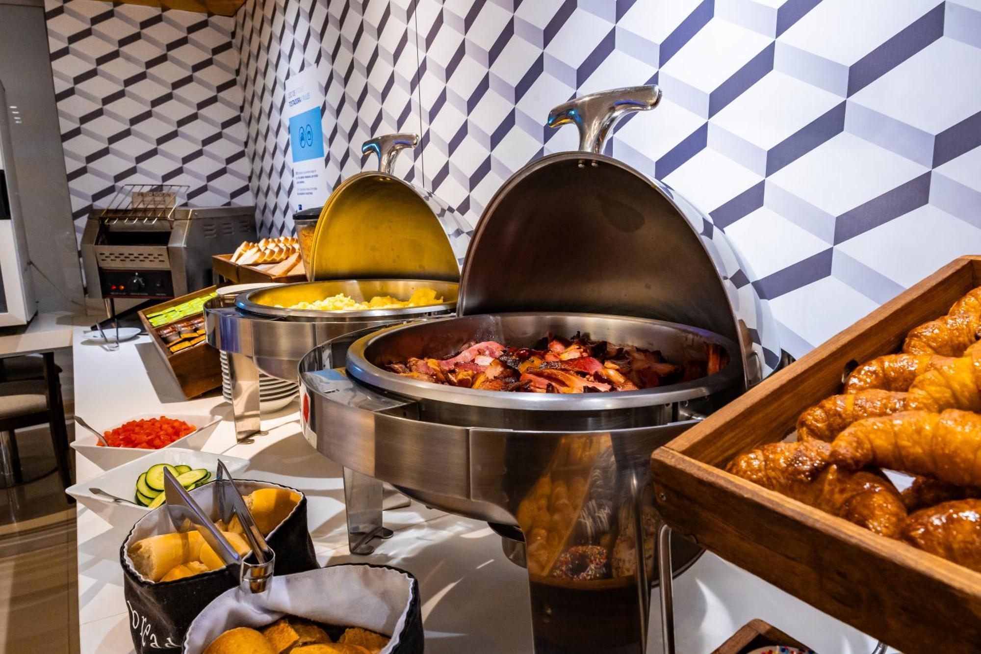 Holiday Inn Express Rosario By Ihg Bagian luar foto